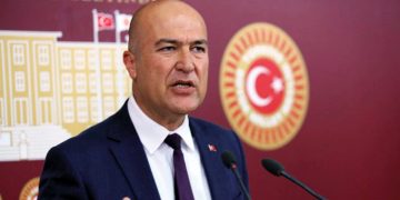 CHP’li Bakan: “Paraları ödenmeyen helikopterlerin yangına müdahale etmediği iddiaları doğru mu?”