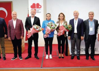 Kent Konseyleri Birliği Bayraklı’ da toplandı