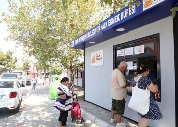 Menderes’te Halk Ekmek Büfeleri