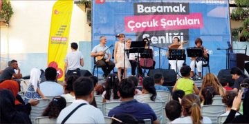 Çocuk şenliği tamam; Sırada çocuk korosu var
