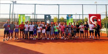 Çeşme’de Tenis Turnuvası Heyecanı
