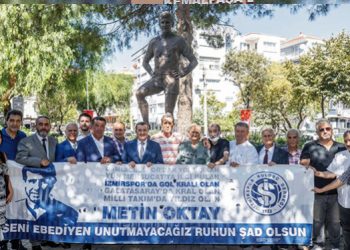 Taçsız Kral Konak’ta anıldı