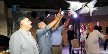 Menderes’te Barış Güvercinleri Uçuruldu