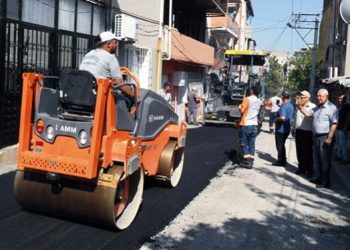 Karabağlar’da binlerce ton asfalt serildi