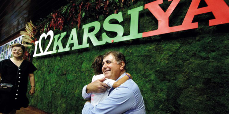 İZMİR FUARI’NDA KARŞIYAKA RÜZGARI