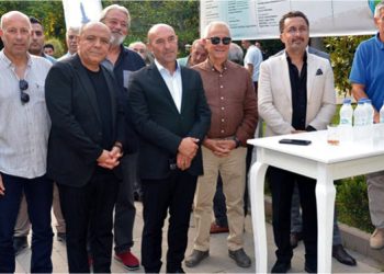 “Şiir Hatları” ikinci kez İzmirlilerle