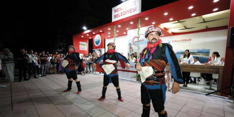İzmir Enternasyonal Fuarı’nda Menderes’e Yoğun İlgi
