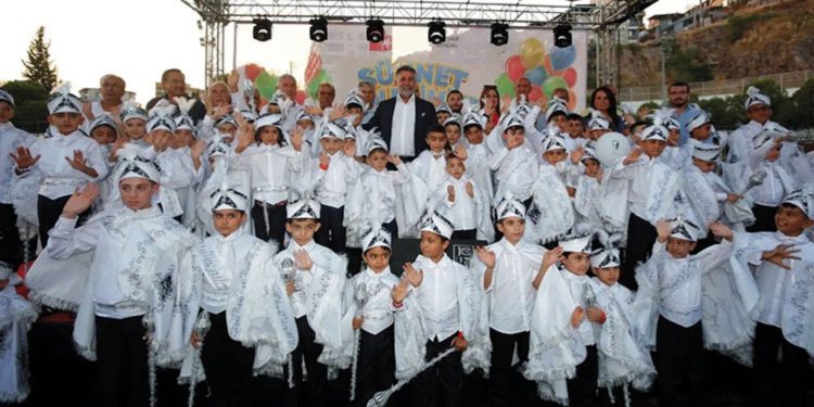 Bayraklı’da toplu sünnet şöleni