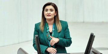 “PTT’deki sürgün zulmüne son verin!”