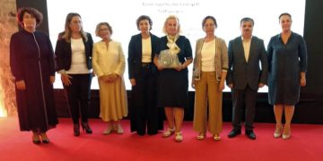 İzmir Gazeteciler Cemiyeti’ne Birincilik Ödülü
