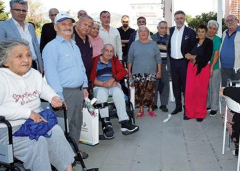 Başkan Sandal’dan huzurevine anlamlı ziyaret