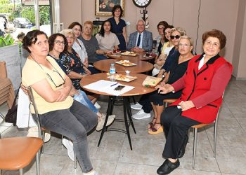 F.Altay Mahallesi’nde vatandaşları dinledi.