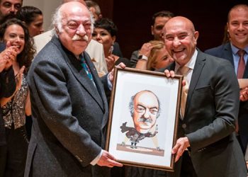 Başkan Soyer: Tiyatronun özgürce yapıldığı bir memleket kurulacak.