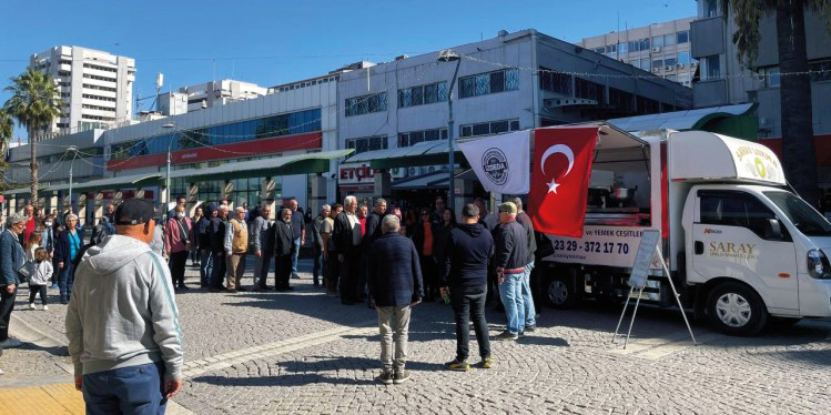 İZDEDA lokma döktürdü