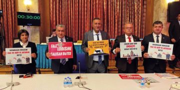 Serter’den bütçeye eylemli eleştiri