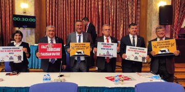 CHP’li Sındır, “2023 bütçesi dolar bazında küçülen bir bütçedir”