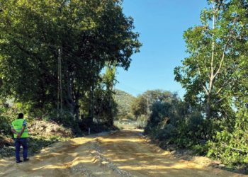 BEYDAĞ’DA YOL DÜZENLEME ÇALIŞMASI YAPILIYOR