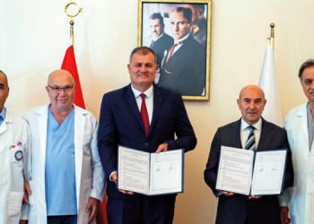 İzmir Büyükşehir Belediyesi’nin evde bakım hizmeti Tire’ye uzanıyor