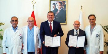 İzmir Büyükşehir Belediyesi’nin evde bakım hizmeti Tire’ye uzanıyor
