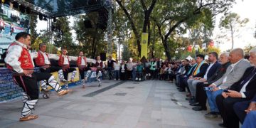 Buca’da coşkulu Balkan Festivali
