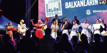 Buca’da coşkunun dinmediği festival