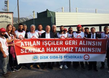 Sendikalı oldukları için işten çıkarıldılar