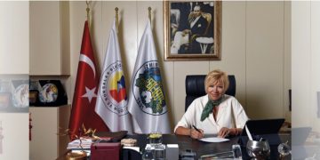 Yalnız yüreğimizle değil, aklımızla da sevelim