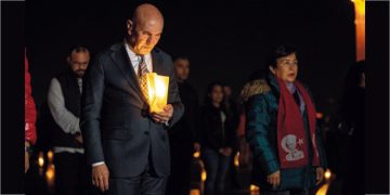 İzmir Ata’ya saygı nöbetinde