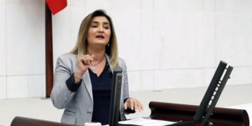 “İzmirlinin 2021’deki elektrik borcu 131 milyon oldu”