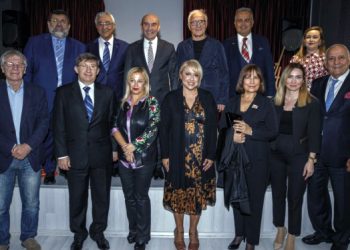 Yabancı Gazetecilerden İzmir’e övgü
