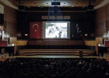 Soyer: “Atatürk bu savaşı bizler barış içinde yaşayalım diye kazandı”
