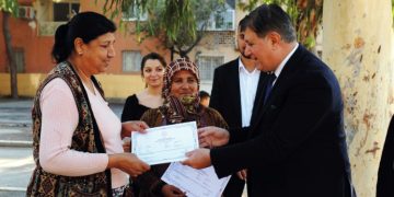 OKUR-YAZARLIK KURSUYLA 20 KADIN HAYALLERİNE KAVUŞTU