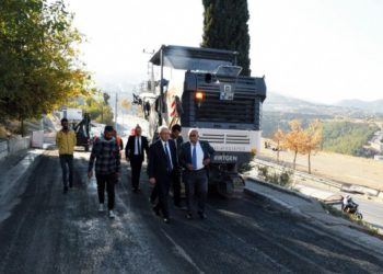 Asfalt ekipleri durmaksızın çalışıyor