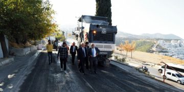 Asfalt ekipleri durmaksızın çalışıyor