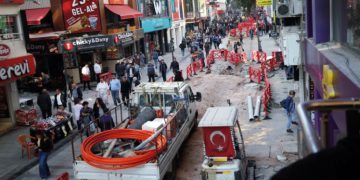 ÇARŞI YENİLEME ÇALIŞMALARI BAŞLADI