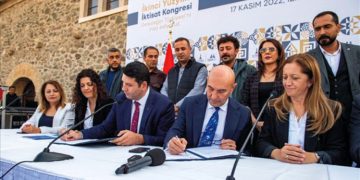 İZENERJİ’de promosyon, İZFAŞ’ta toplu sözleşme sevinci