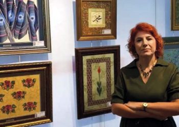 FOÇADA HÜLYA İLTERDEN USTA İŞİ EBRU SERGİSİ