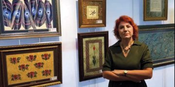 FOÇADA HÜLYA İLTERDEN USTA İŞİ EBRU SERGİSİ