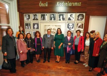 Konak, Sınır Tanımayan Kadınlar sergisinde Mirabal’ı konuk etti