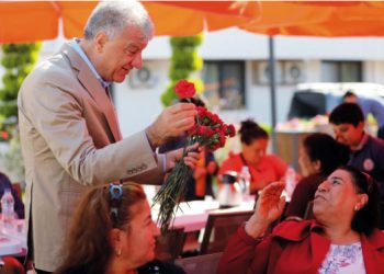 SONBAHARIN KEYFİ MANDALİN KAFE’DE ÇIKIYOR
