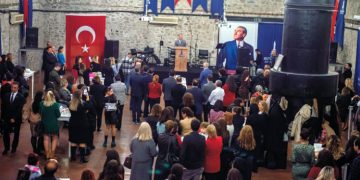 “İzmir eğitimde de Türkiye’ye örnek olmak zorunda”