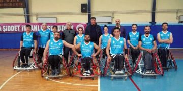 Engel tanımayan sporculardan farkındalık maçı