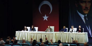 Konak Belediye Meclisi yılın son toplantısını gerçekleştirdi