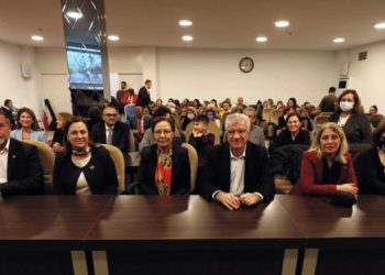 NARLIDERE’DE KADIN, SİYASET VE DEMOKRASİ KONUŞULDU