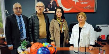 En çok atık pil toplayan Zafer İlkokulu’na ödül