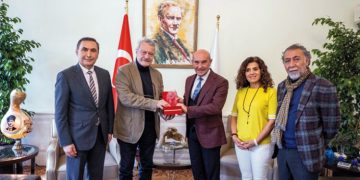 Soyer’e “Barışa Ömür Boyu Emek Ödülü”