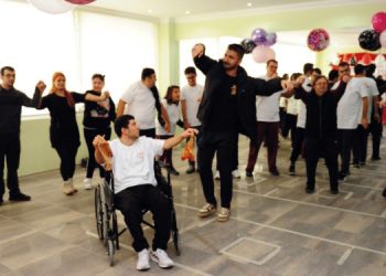 KARŞIYAKA’DA ENGELLİLER HAFTASI’NA ÖZEL KUTLAMA
