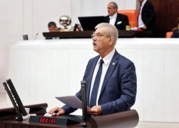 “50 bin sosyal hizmet uzmanı liyakatli bir atama bekliyor”