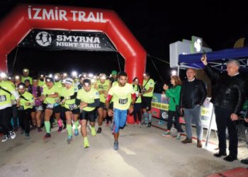 NARLIDERE, SMYRNA NİGHT TRAİL’E EV SAHİPLİĞİ YAPTI