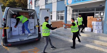 600 okulda 25 bin öğrenciye bot ve mont